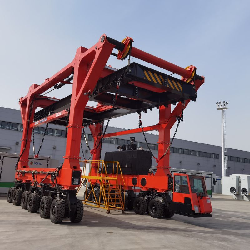 60 caminhões 7km/h de Ton Straddle Lift Crane Carrier para levantar cargas desproporcionados
