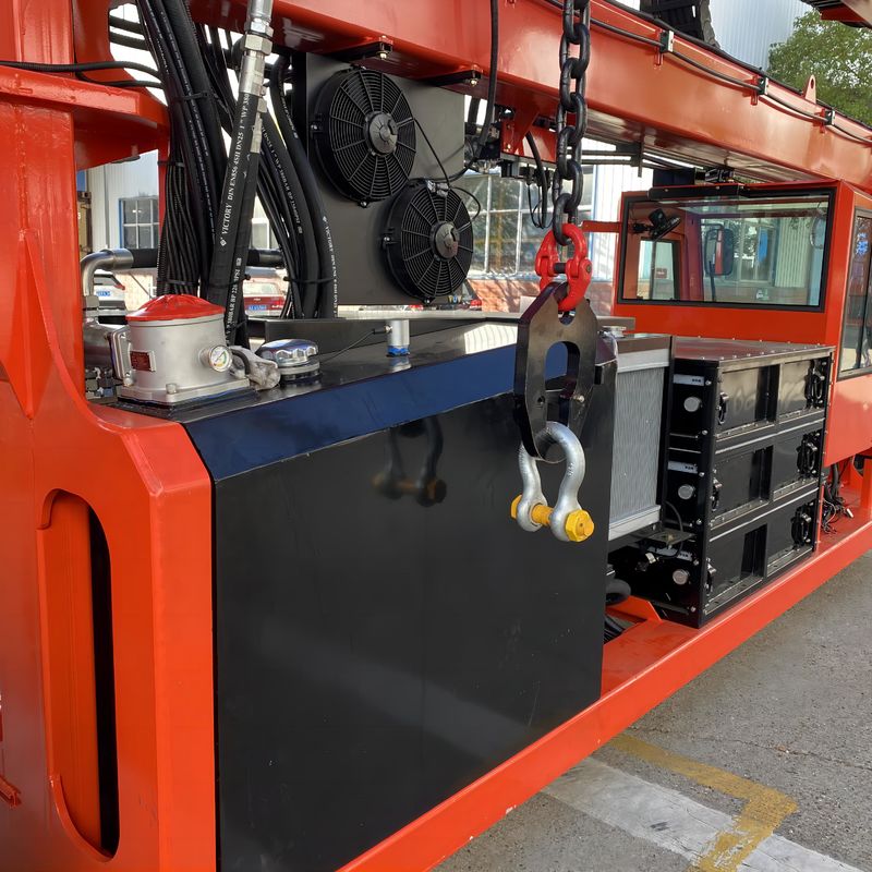 70T elétricos escarrancham o veículo de levantamento do recipiente vermelho do portador para cargas pesadas desproporcionados